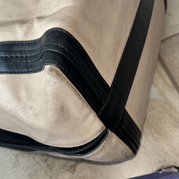 CHLOE TOTE AUTHENTIC - Picture 9 of 16